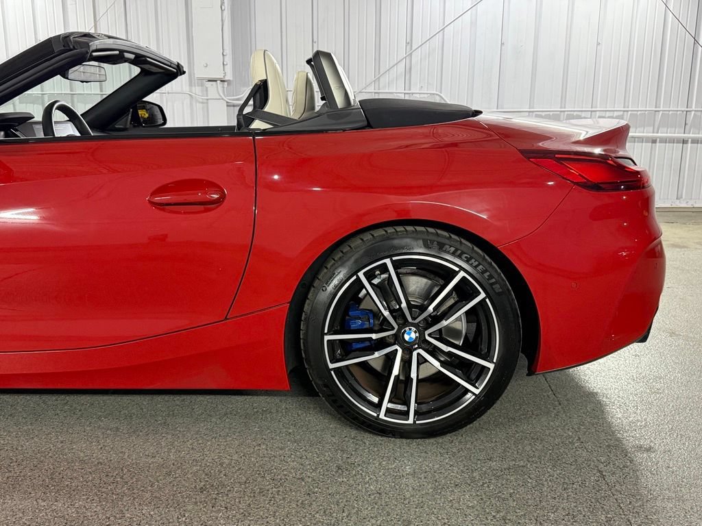 Used 2022 BMW Z4 M40i w/ Premium Package RWD image 12
