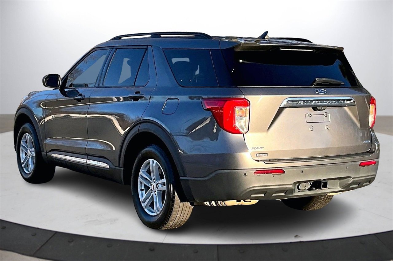 Used 2021 Ford Explorer XLT w/ Class III Trailer Tow Package image 7