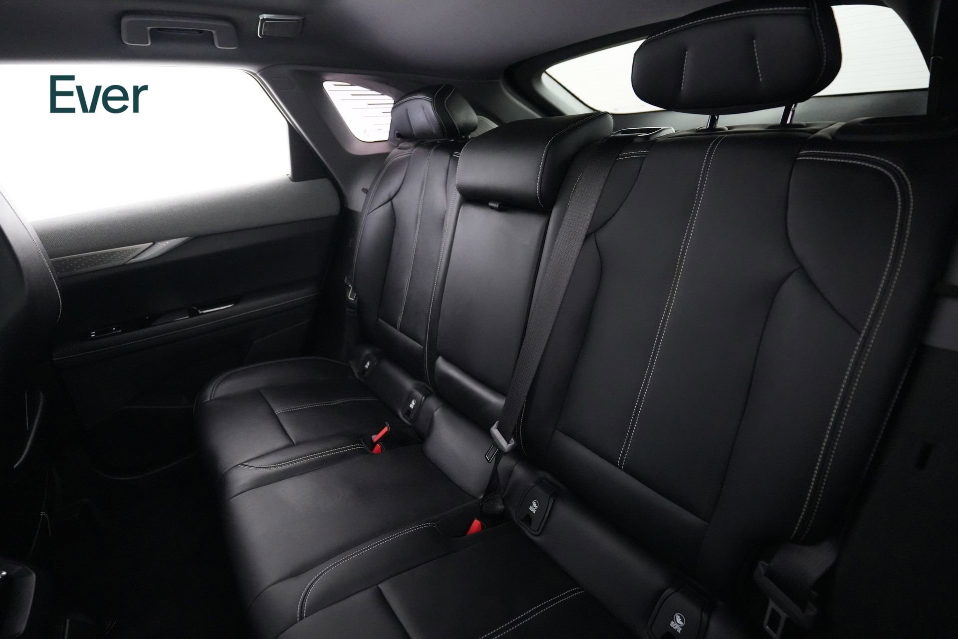 Used 2025 Cadillac Optiq Luxury 1 AWD/4WD image 24