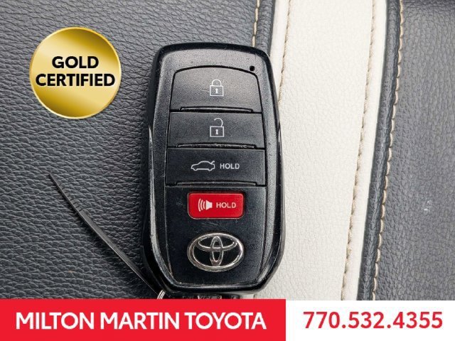 Used 2025 Toyota Camry SE FWD image 26