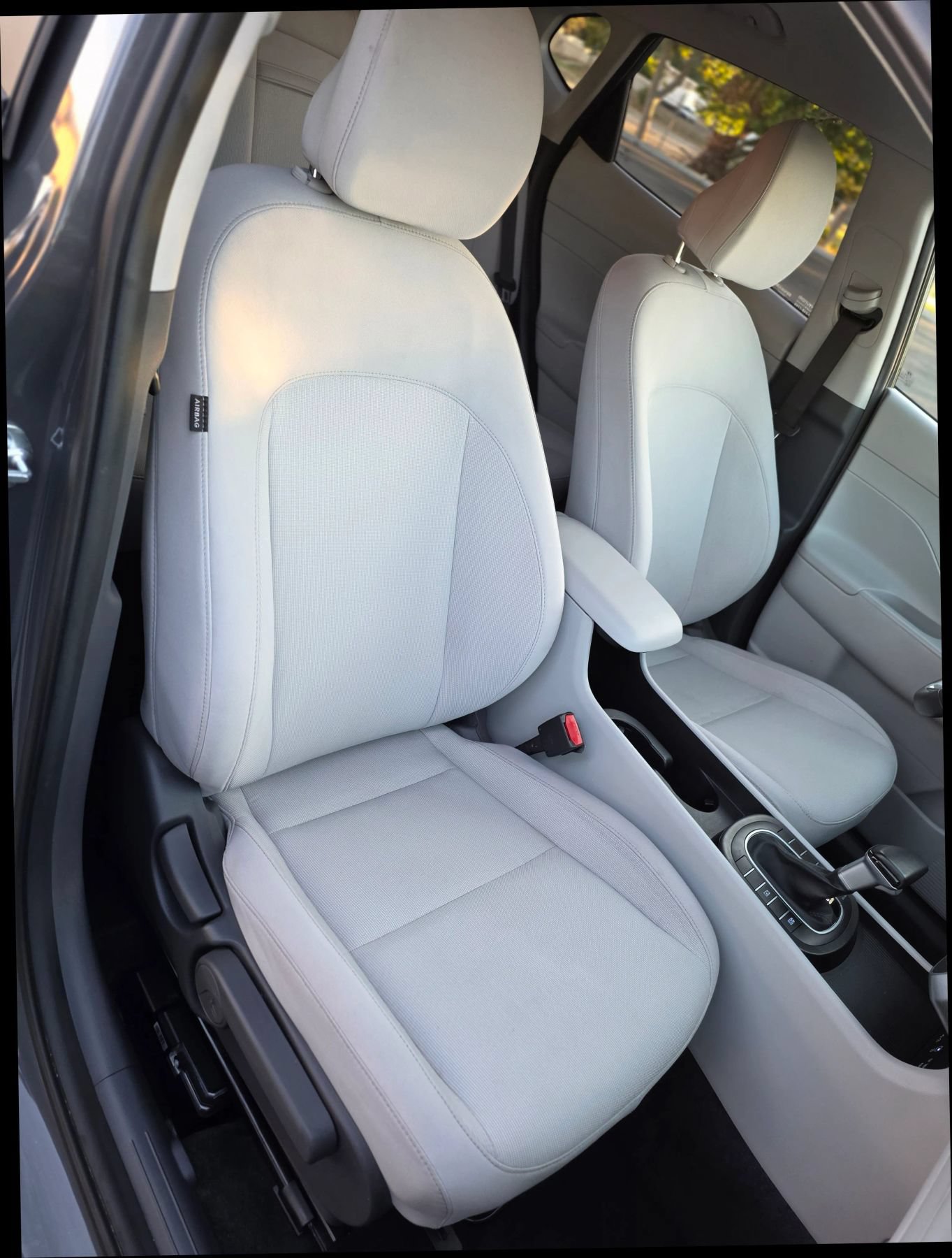 Used 2025 Hyundai Kona SEL AWD/4WD image 15