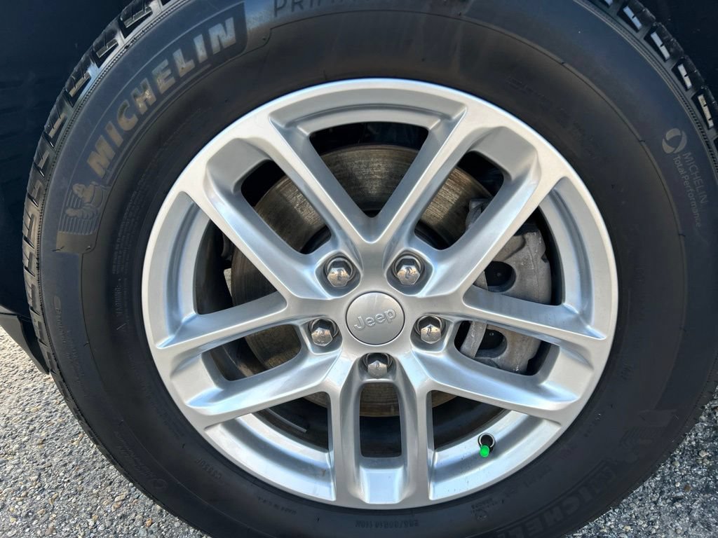Used 2025 Jeep Grand Cherokee L Laredo w/ Luxury Tech Group I AWD/4WD image 27
