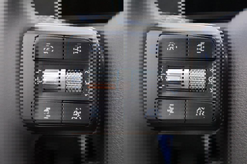 New 2026 Hyundai Santa Fe SE image 13