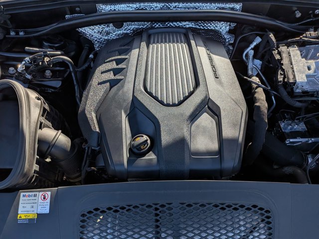 Used 2022 Porsche Macan AWD/4WD image 24