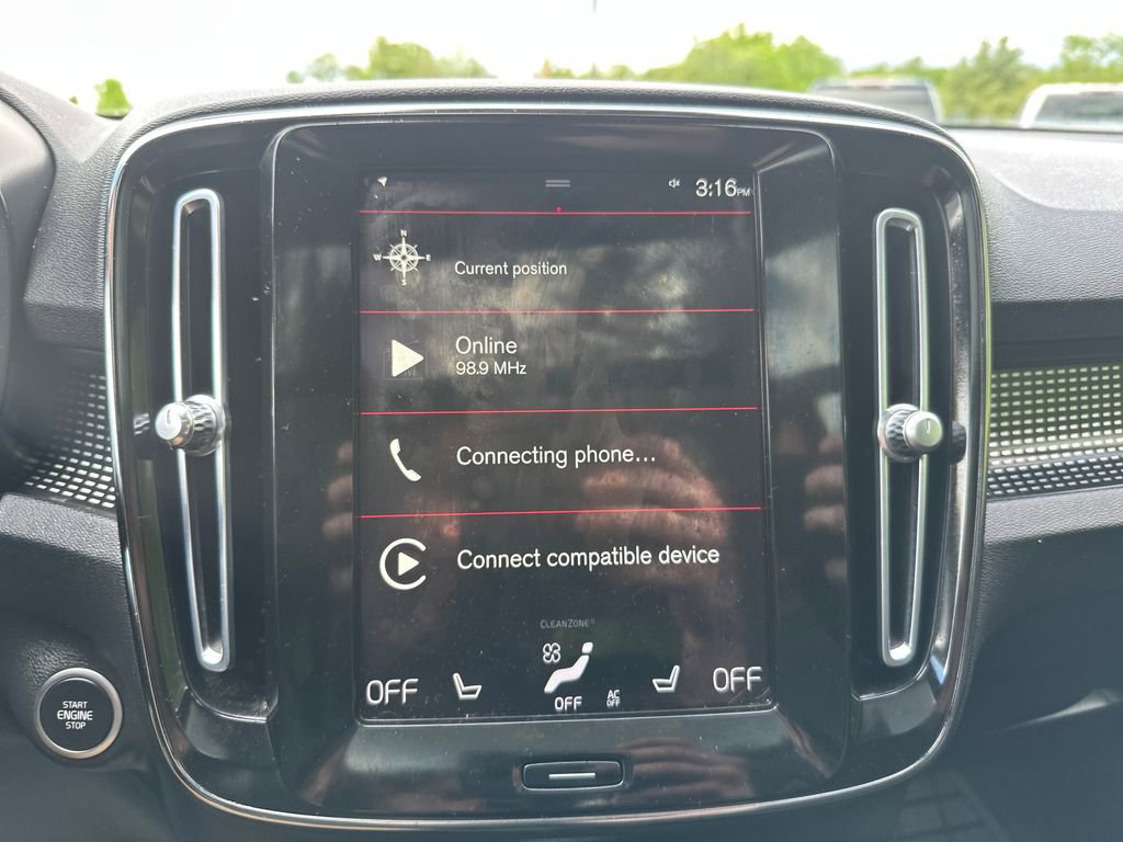 Used 2021 Volvo XC40 T5 R-Design w/ Climate Package AWD/4WD image 19