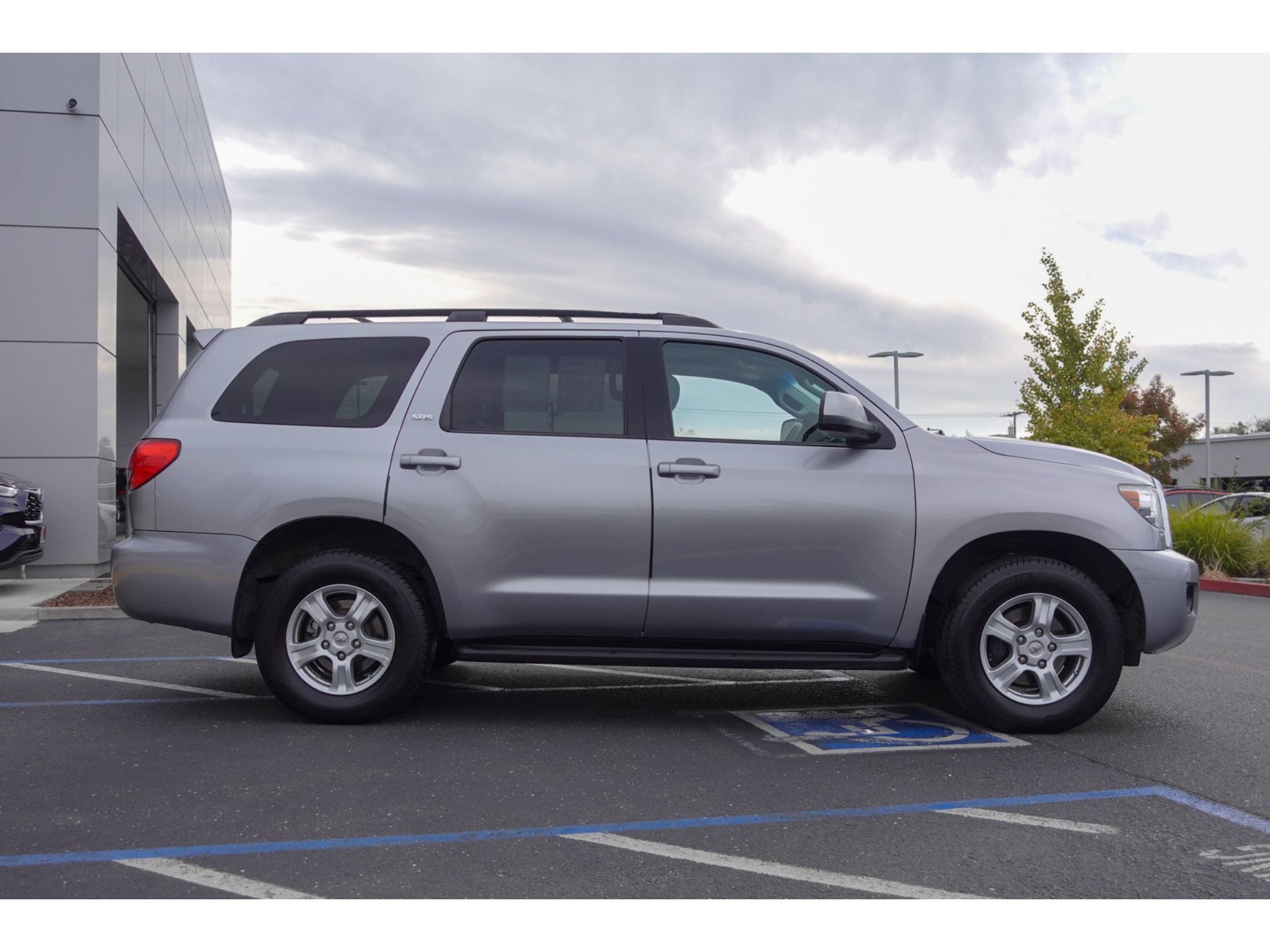 Used 2011 Toyota Sequoia SR5 AWD/4WD image 2