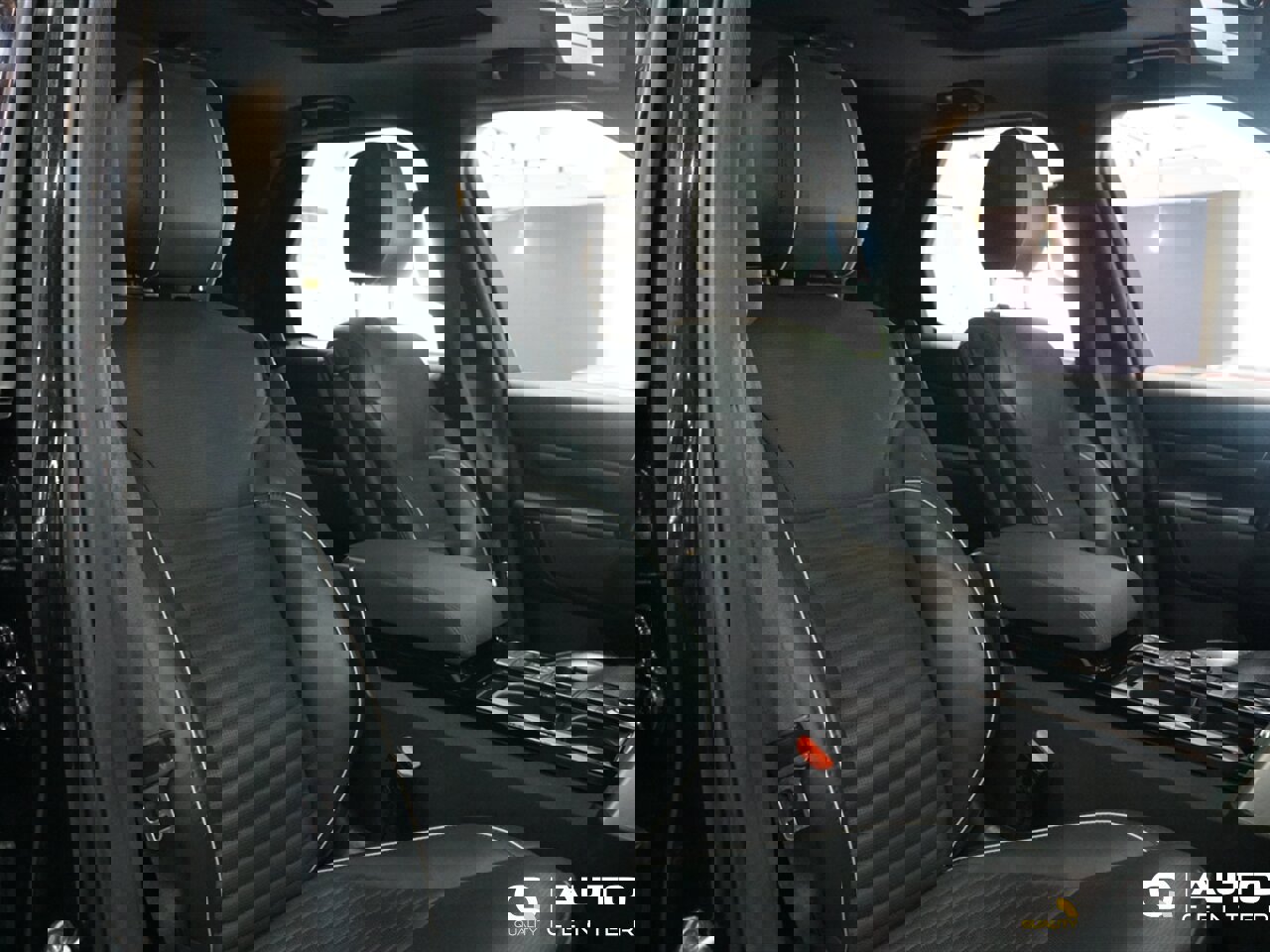 Used 2017 Land Rover Discovery HSE image 20