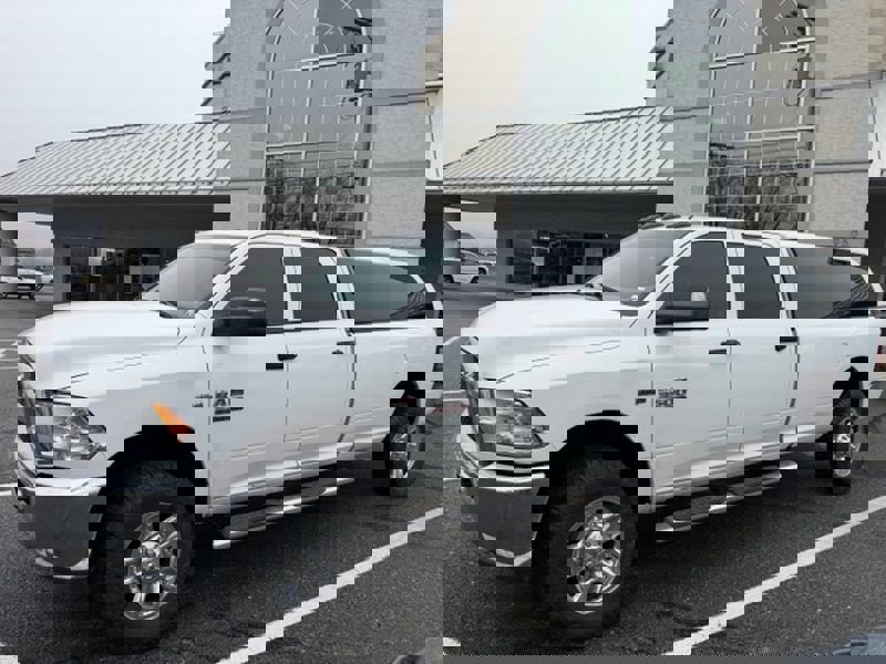 Used 2014 RAM 3500 Tradesman w/ Chrome Appearance Group image 2