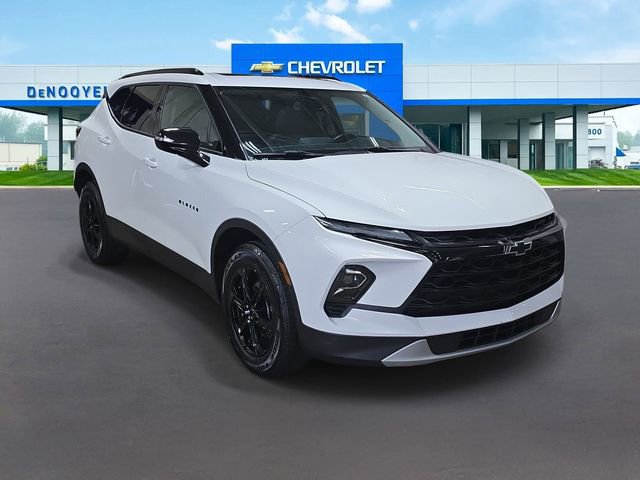 Used 2023 Chevrolet Blazer LT w/ Midnight/Sport Edition image 5