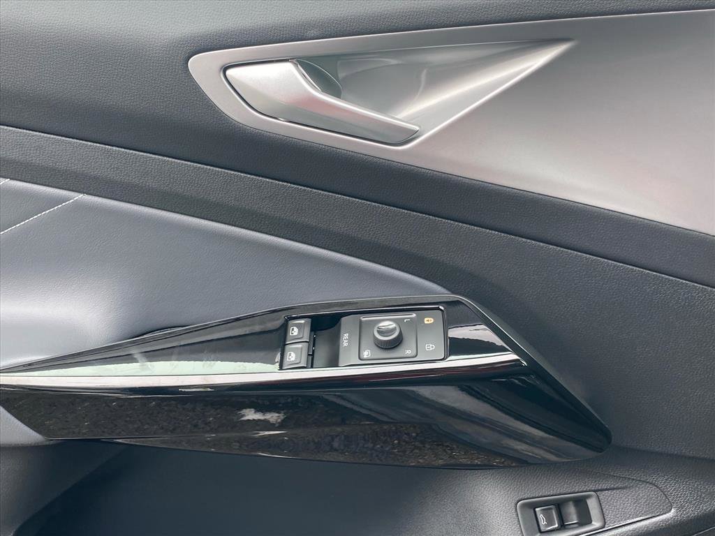 Used 2025 Volkswagen ID.4 Pro S image 18
