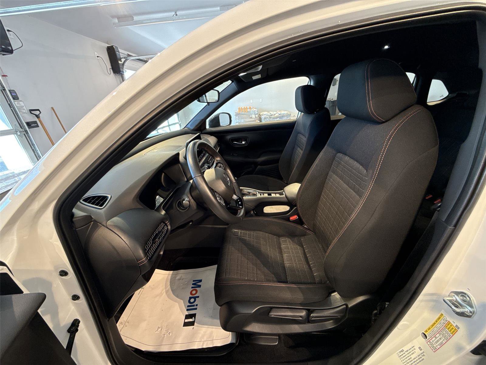 Used 2025 Honda HR-V Sport image 13