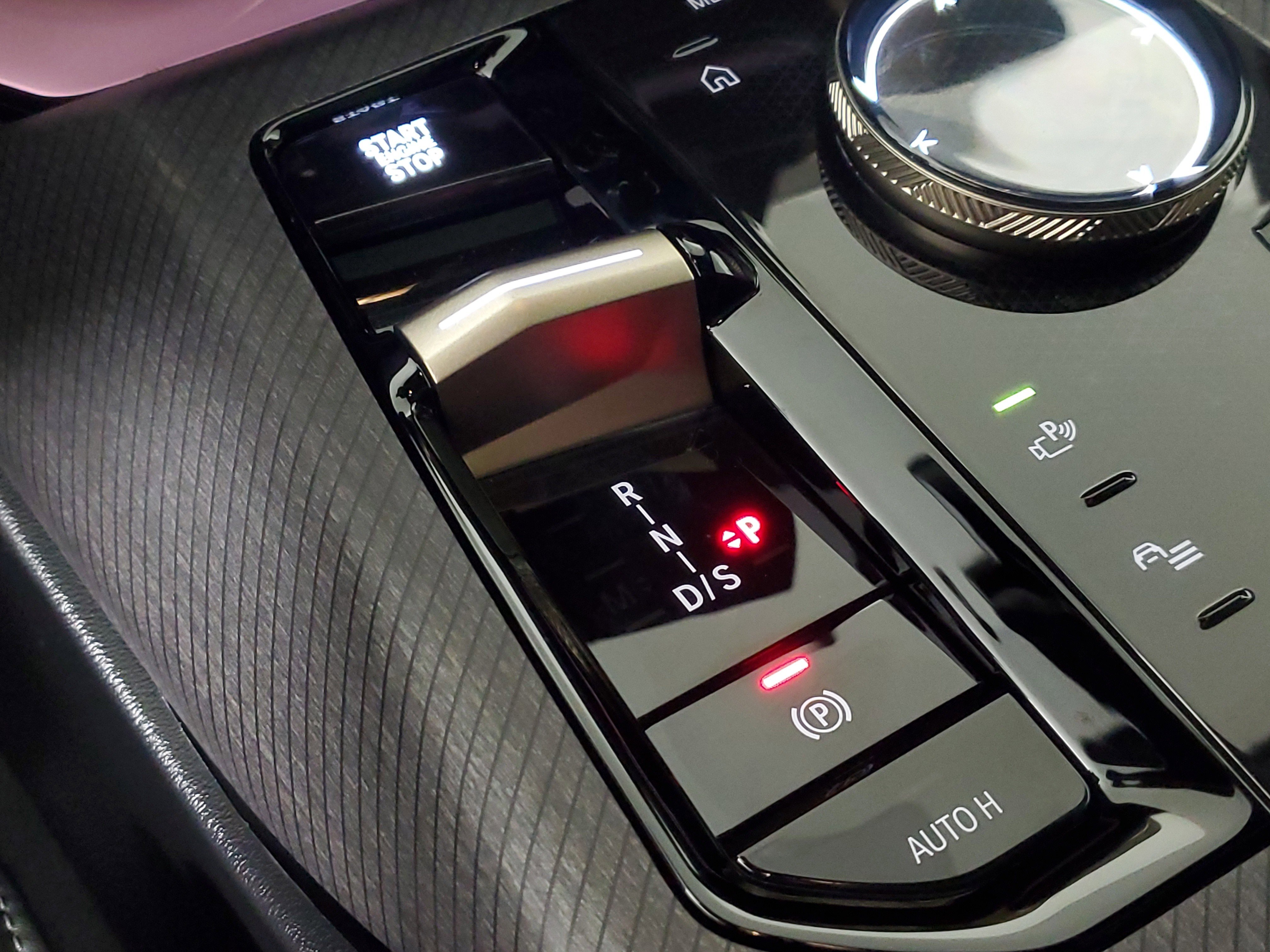 Certified 2025 BMW X3 xDrive30i w/ Premium Package image 22