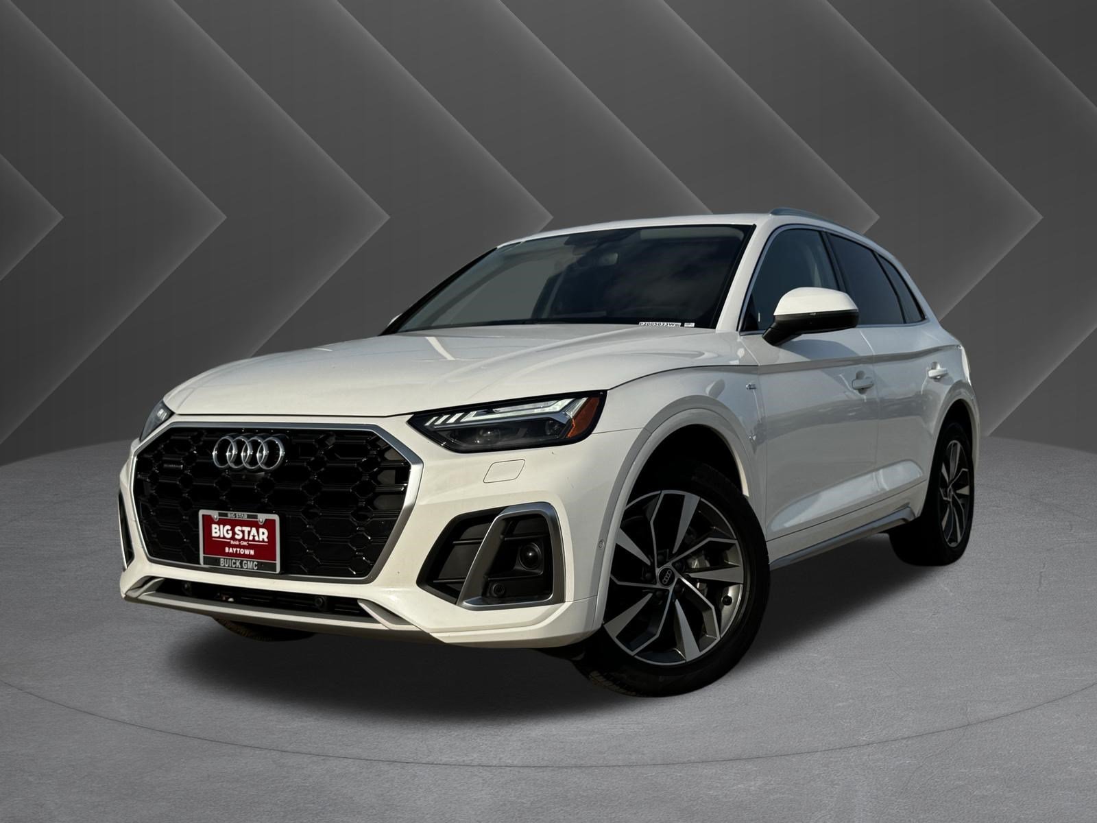 Used 2023 Audi Q5 2.0T Prestige w/ Prestige Package AWD/4WD image 2