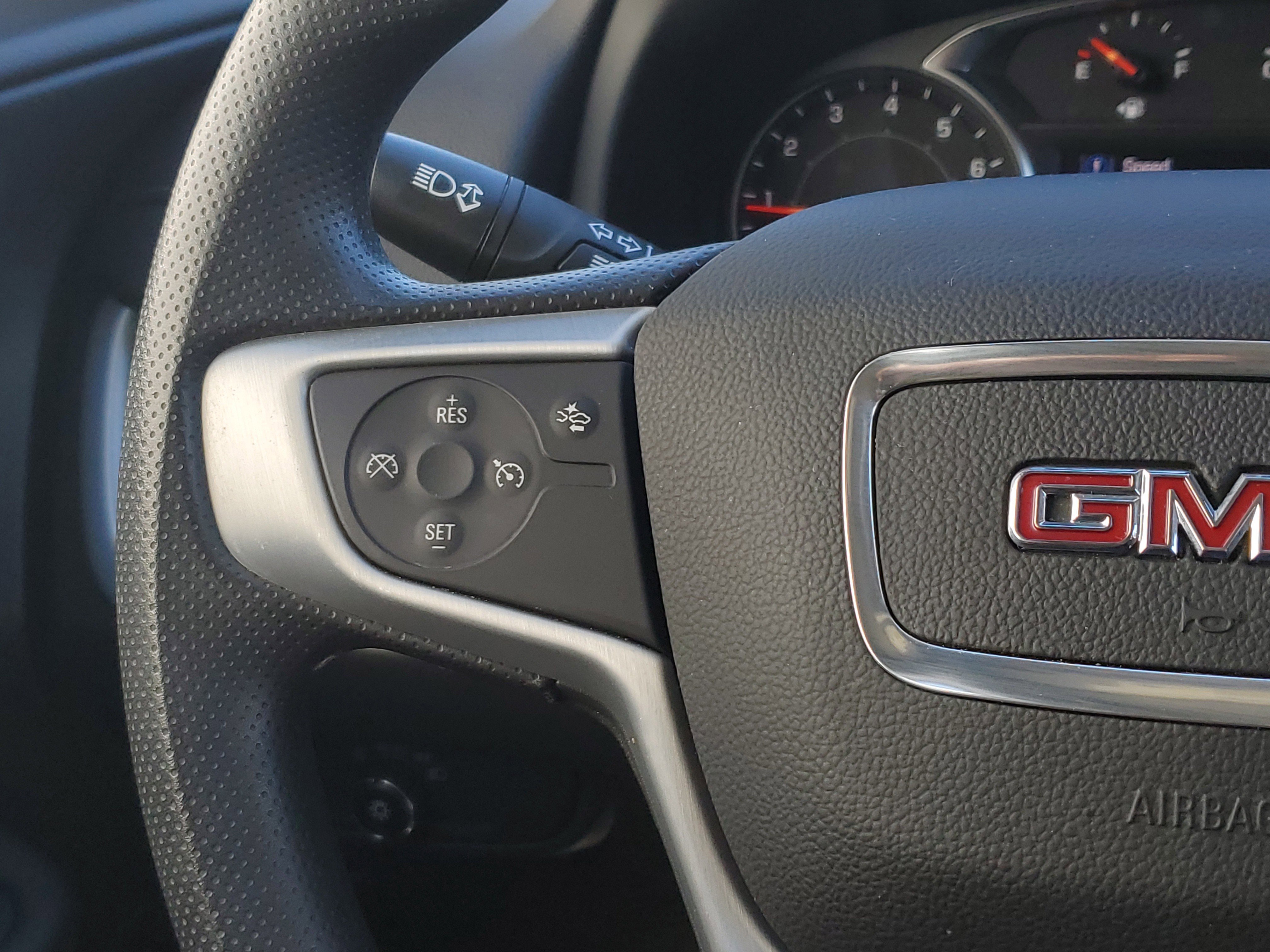 Used 2023 GMC Terrain SLE w/ Driver Convenience Package image 24