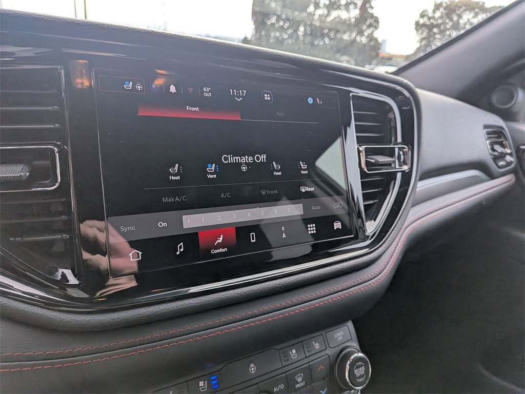 Used 2025 Dodge Durango GT image 18