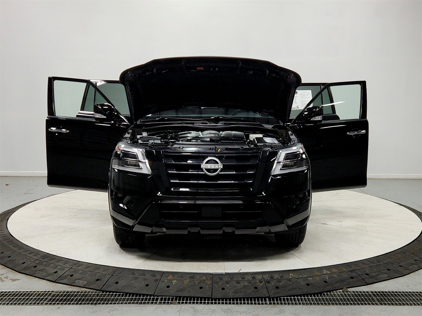 Used 2023 Nissan Armada SL w/ Midnight Edition Package image 10
