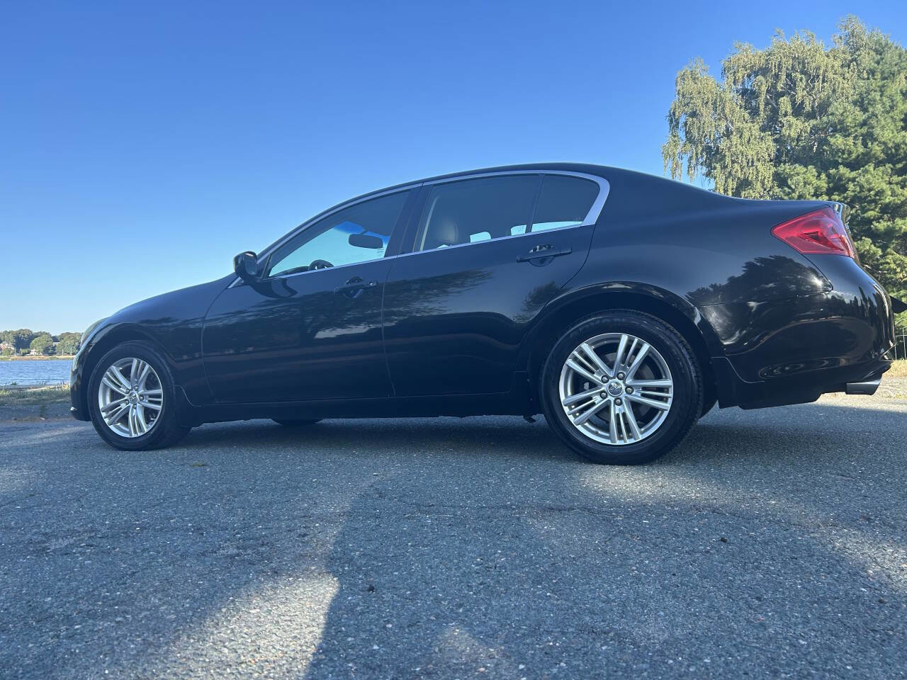 Used 2012 INFINITI G37 x Sedan w/ Premium Pkg image 5