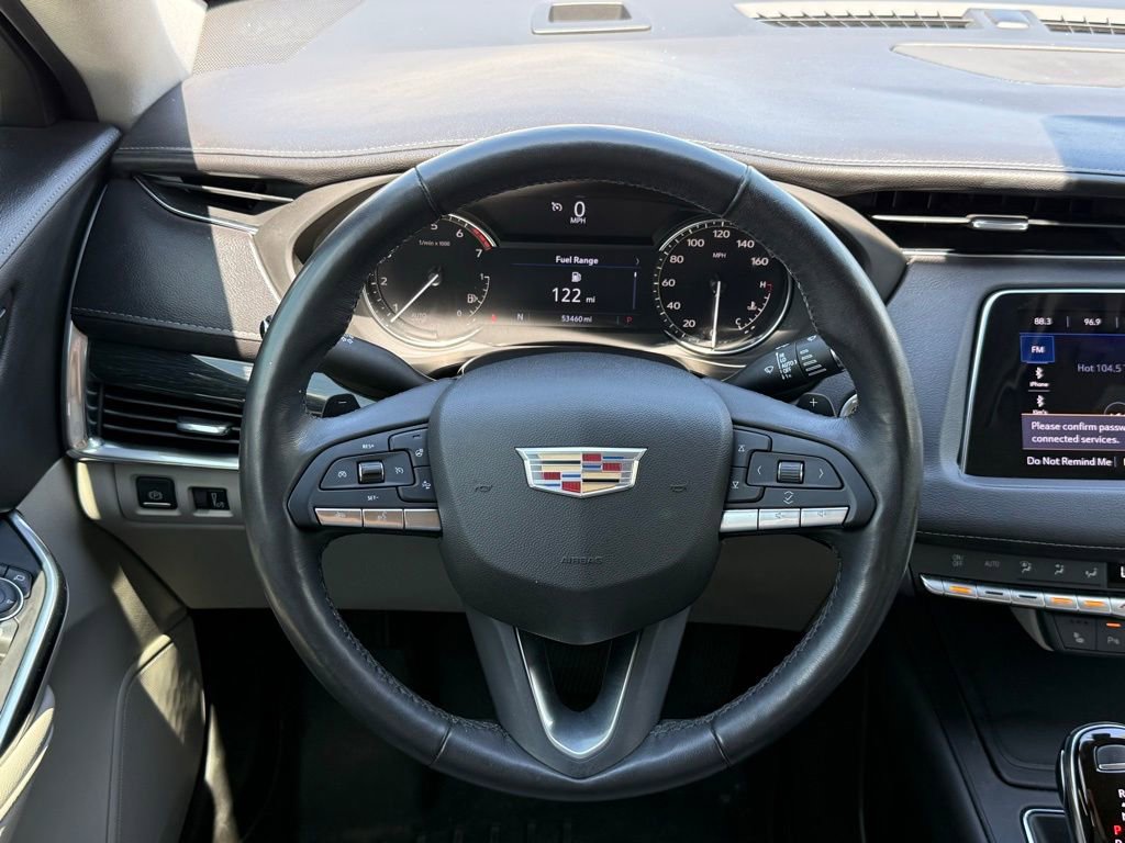 Used 2020 Cadillac XT4 Premium Luxury w/ Cold Weather Package FWD image 17