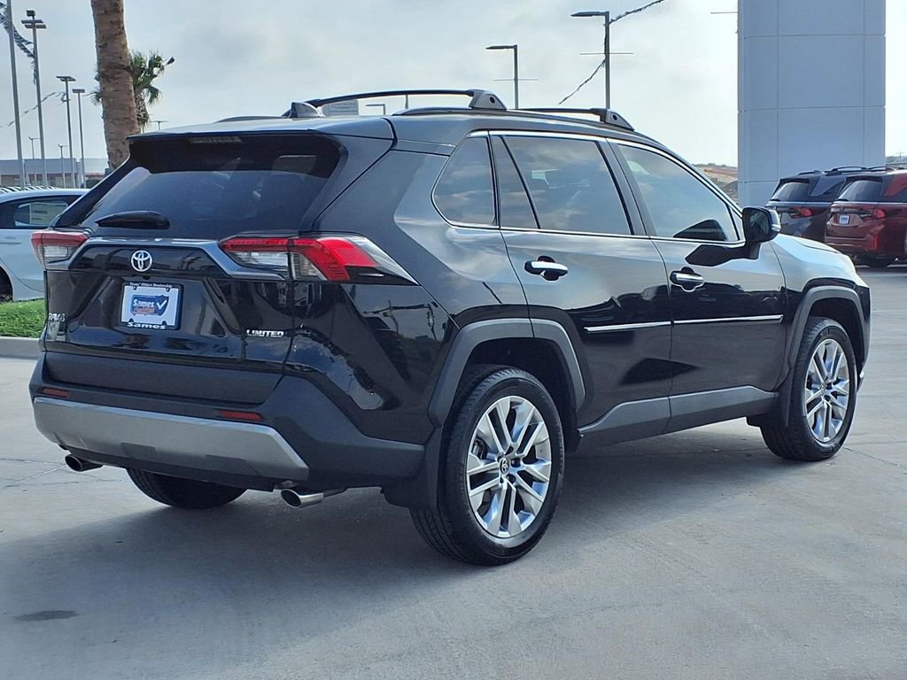 Used 2025 Toyota RAV4 Limited FWD image 7