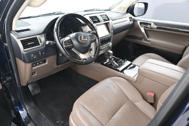 Used 2020 Lexus GX 460 Premium w/ Premium Package AWD/4WD image 11