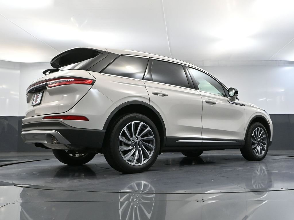 Used 2023 Lincoln Corsair Reserve image 51