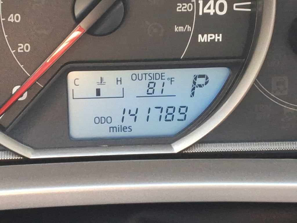 Used 2015 Toyota RAV4 XLE w/ Preferred Accessory Package FWD image 30