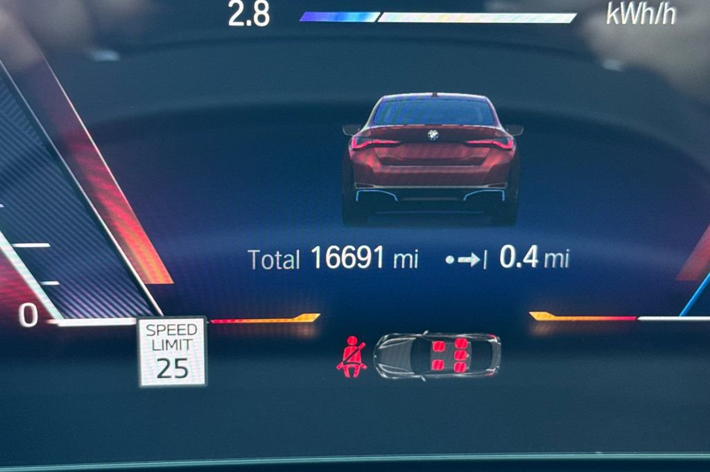 Used 2023 BMW i4 eDrive35 image 31