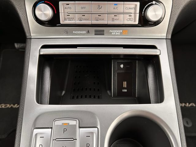 Used 2023 Hyundai Kona Limited image 16