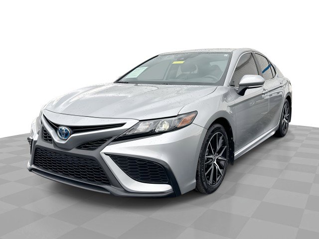 Used 2024 Toyota Camry SE image 1