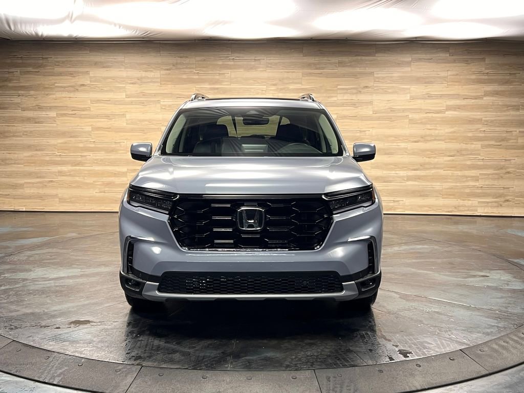 Used 2025 Honda Pilot Touring image 18