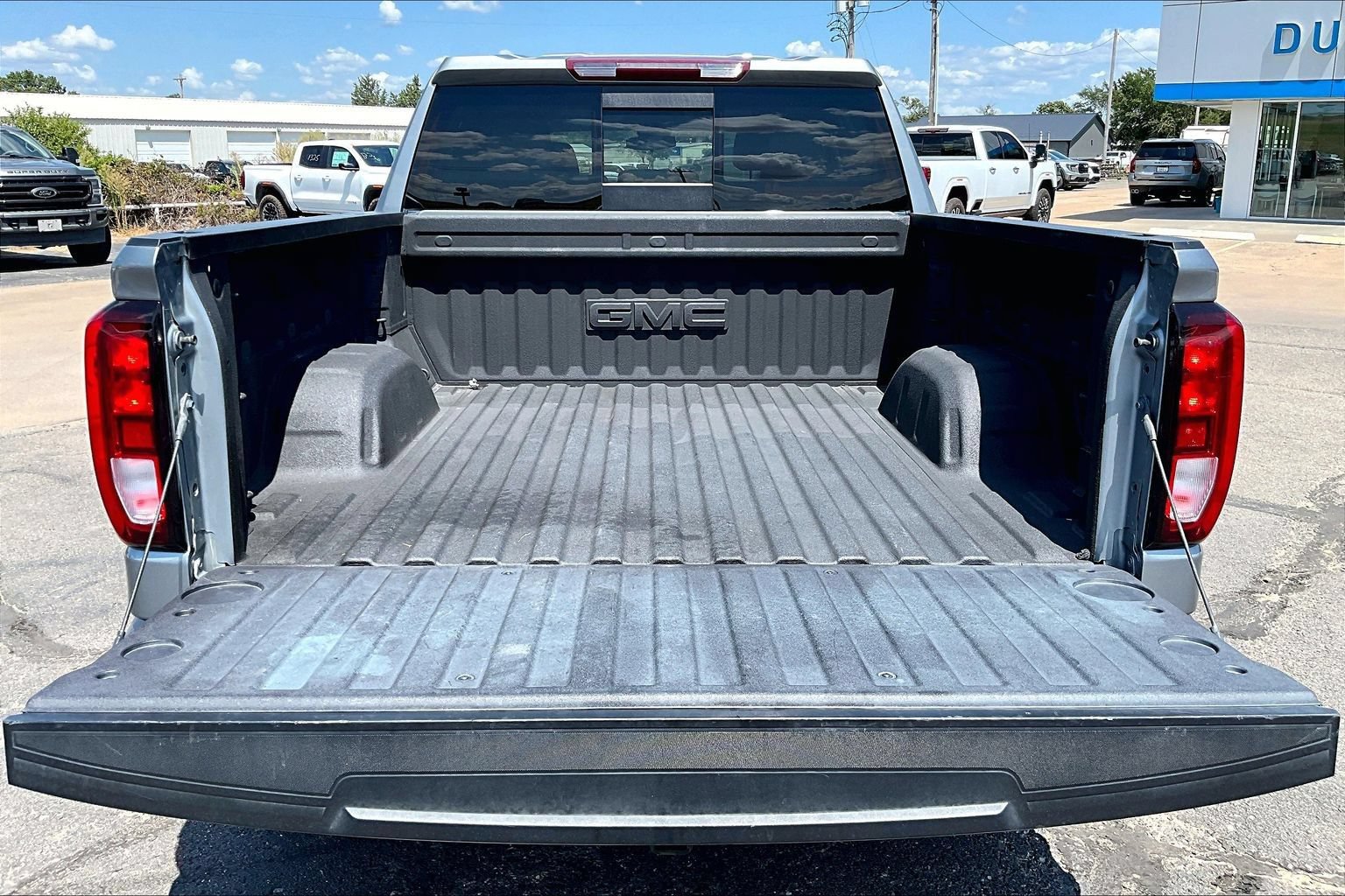 Used 2024 GMC Sierra 1500 Elevation w/ Elevation Premium Package AWD/4WD image 29
