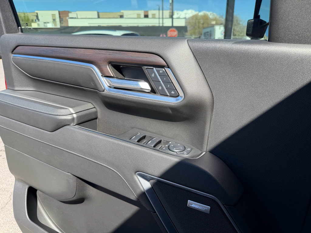 Used 2024 GMC Sierra 2500 SLT w/ SLT Premium Package image 22