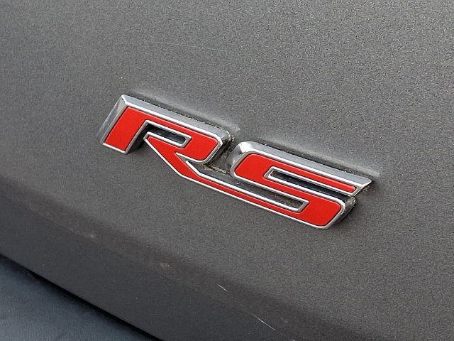Used 2023 Chevrolet Traverse RS w/ LPO, Cargo Package AWD/4WD image 32