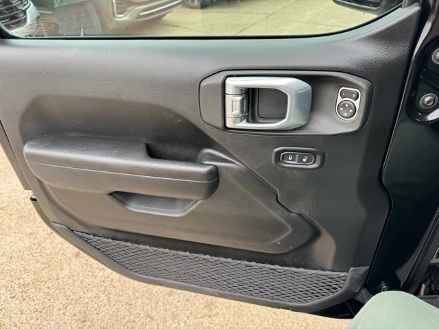 Used 2023 Jeep Wrangler Sport S image 19