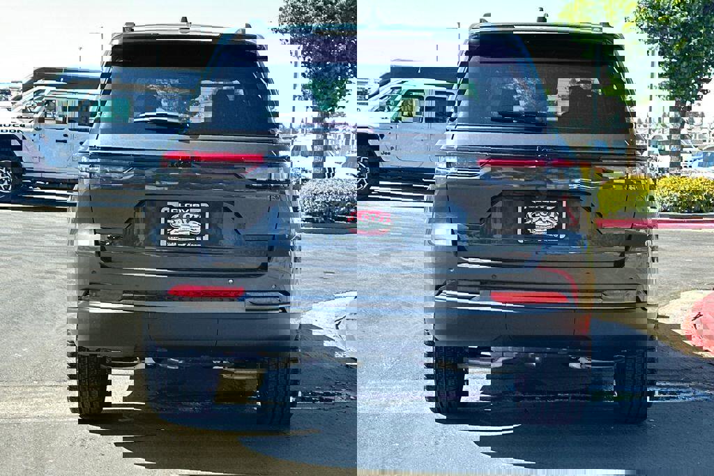 New 2026 Jeep Grand Cherokee Limited image 5