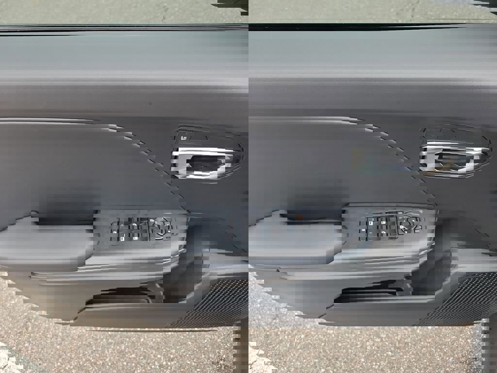 New 2026 Kia K4 EX image 18