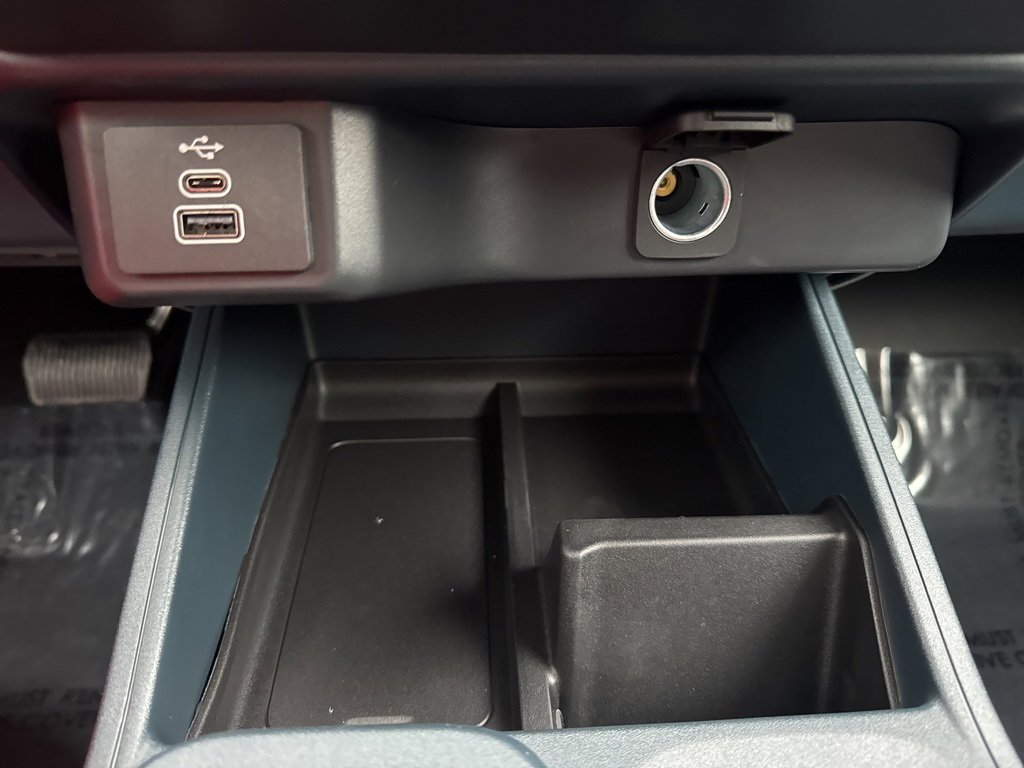 New 2025 Ford Maverick XL w/ Equipment Group 101A image 16