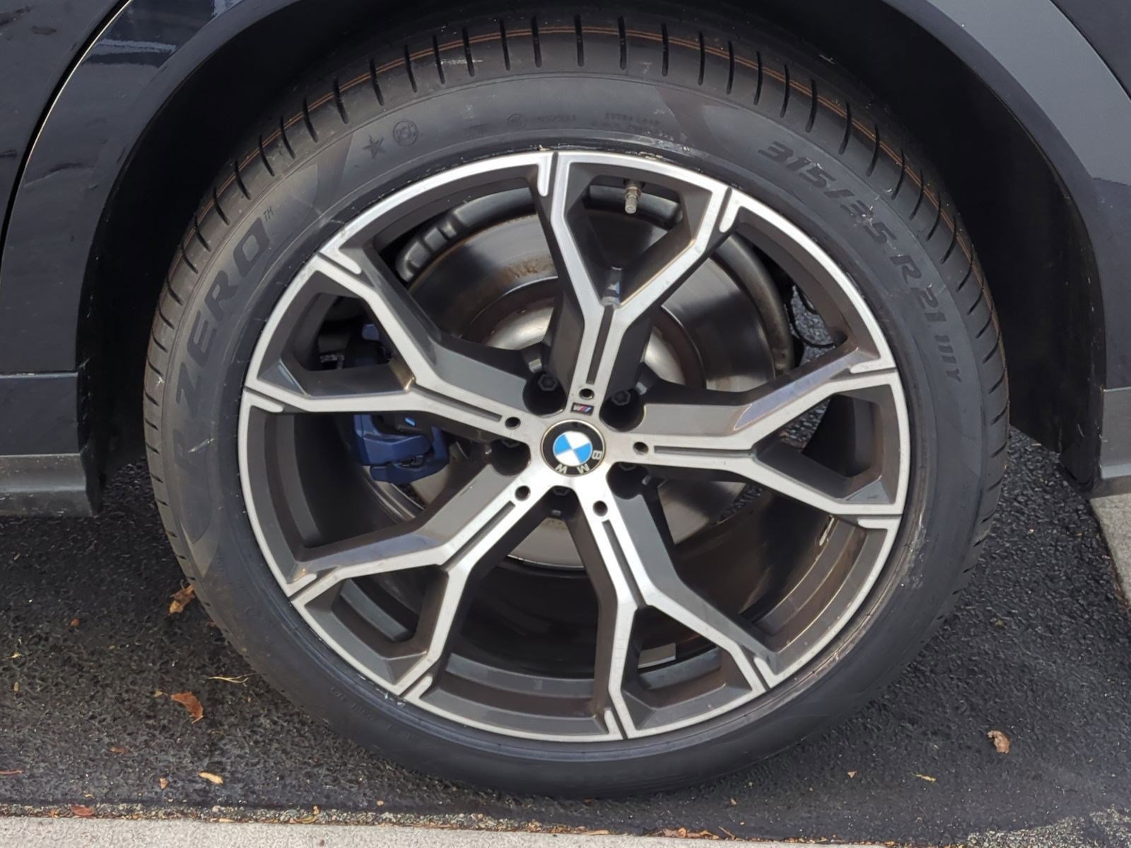 Used 2023 BMW X6 M50i w/ Parking Assistance Package image 12