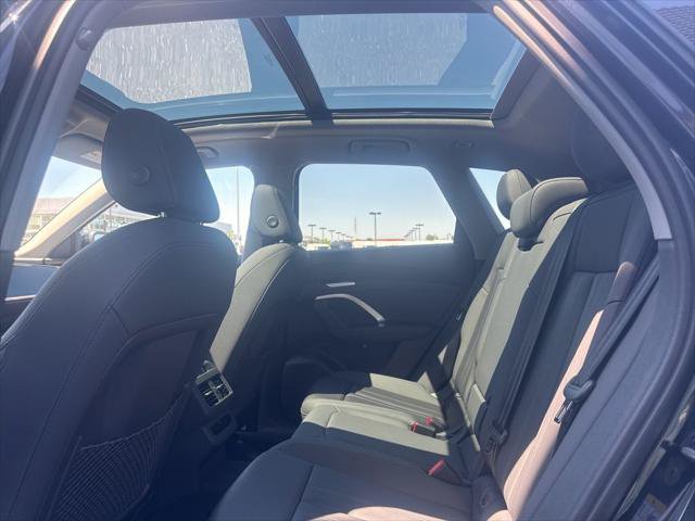 Used 2025 Audi Q5 Premium w/ Convenience Package AWD/4WD image 8