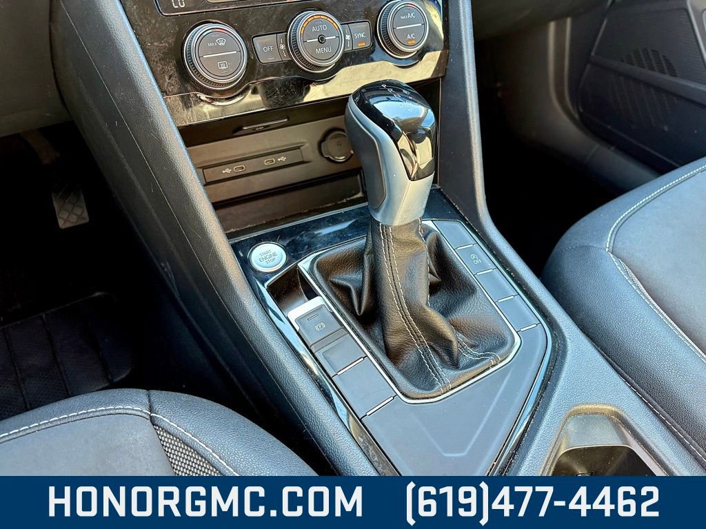 Used 2024 Volkswagen Taos SE image 29