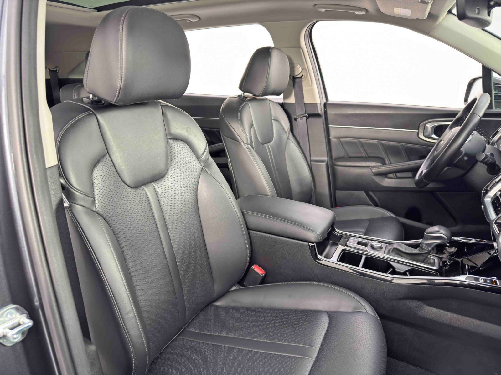 Used 2023 Kia Sorento SX image 35