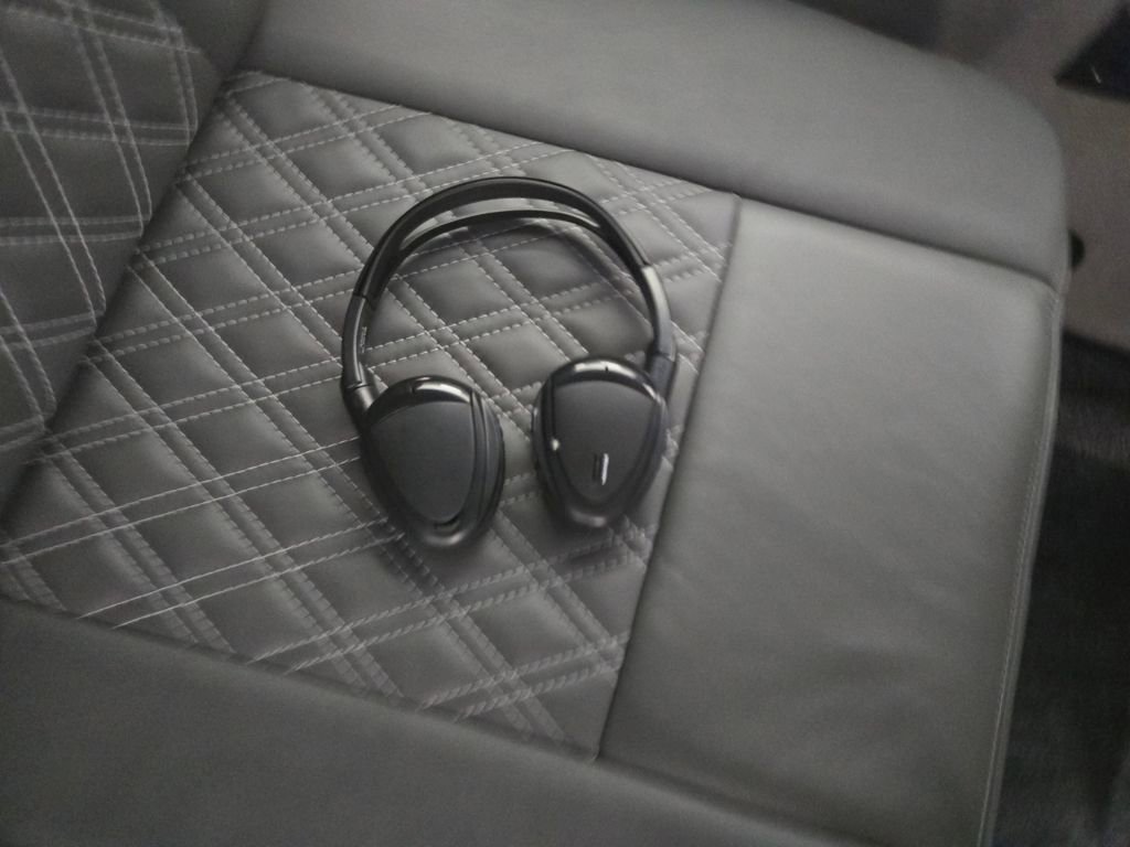 Used 2023 GMC Savana 2500 image 36