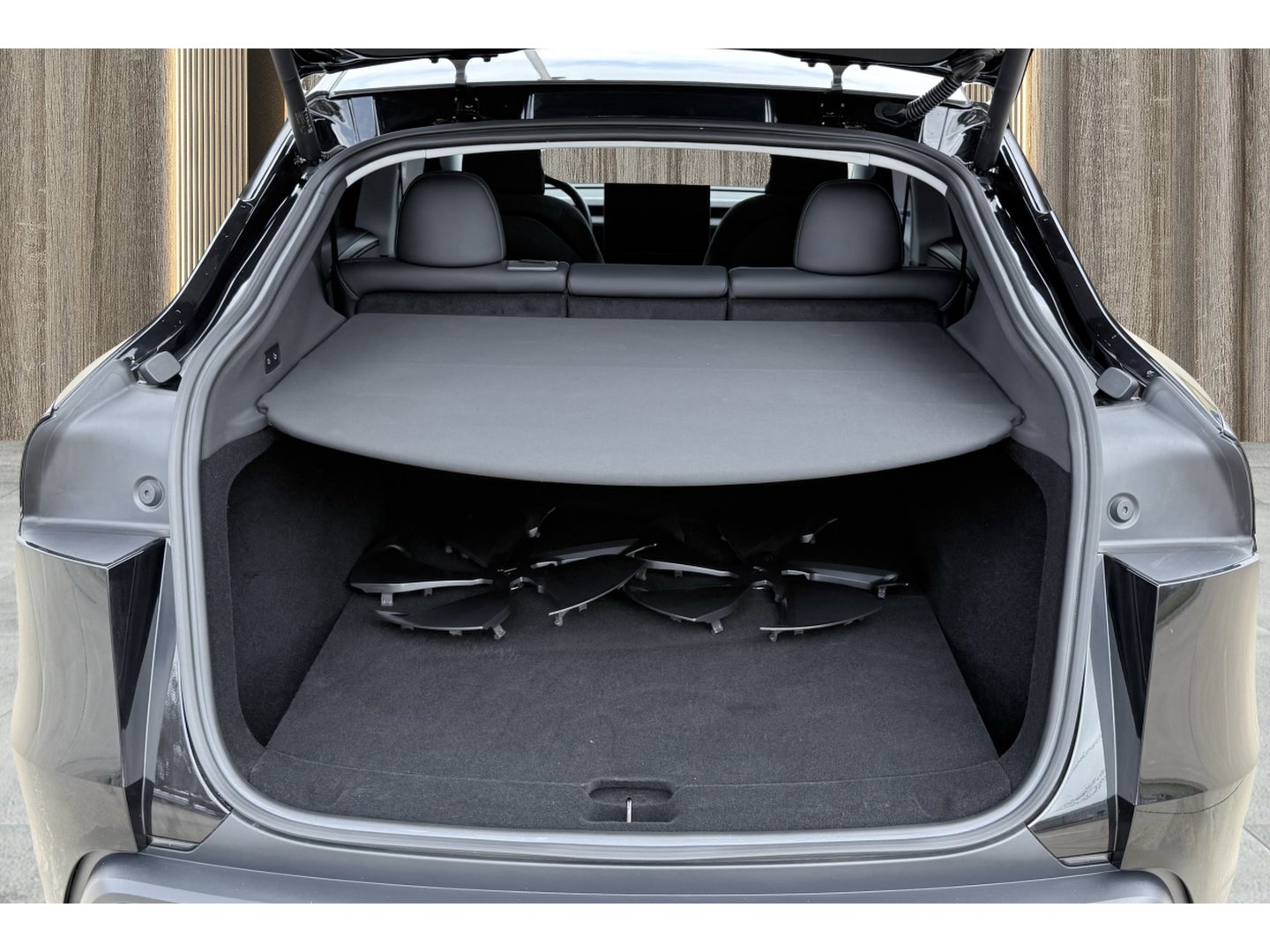 Used 2026 Tesla Model Y Long Range RWD image 9