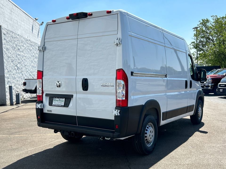 New 2024 RAM ProMaster 2500 w/ Convenience Group image 8