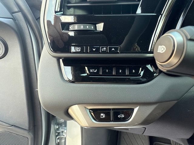Used 2026 Lexus RX 350h w/ Accessory Package (2T) AWD/4WD image 23