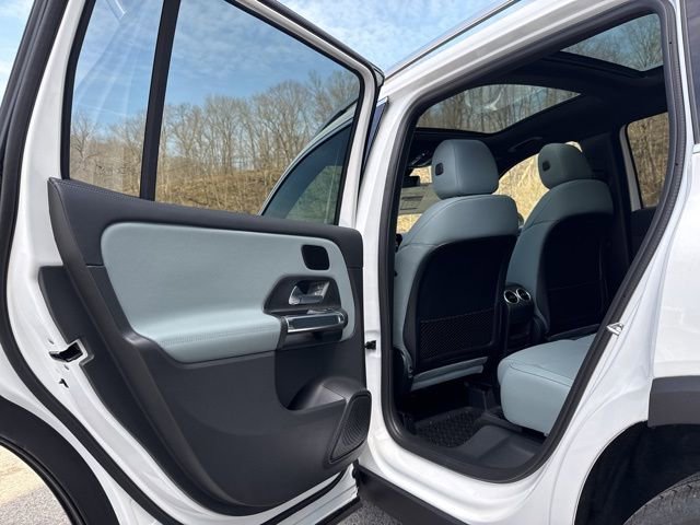 New 2026 Mercedes-Benz GLB 250 4MATIC image 21