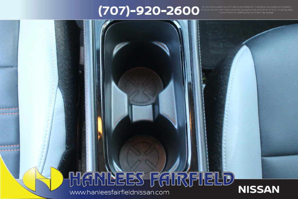 Used 2024 Nissan Kicks SR w/ SR Premium Package FWD image 17