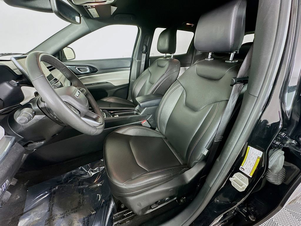 Used 2024 Jeep Compass Limited image 31