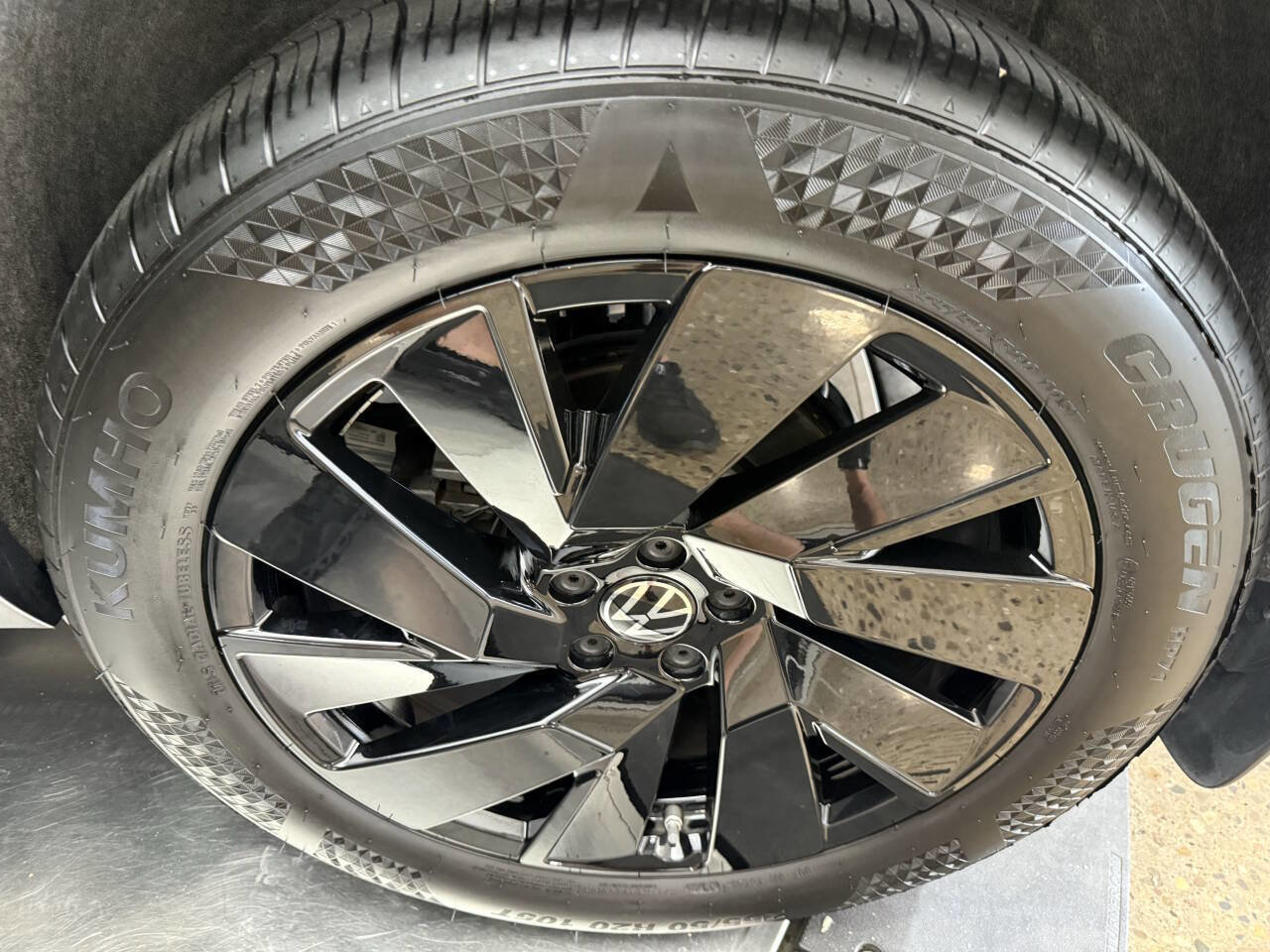 Used 2024 Volkswagen Atlas SE w/ Panoramic Sunroof Package image 32