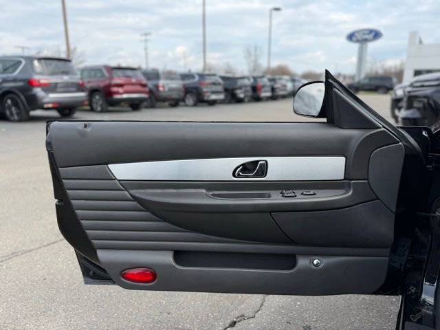 Used 2002 Ford Thunderbird image 7